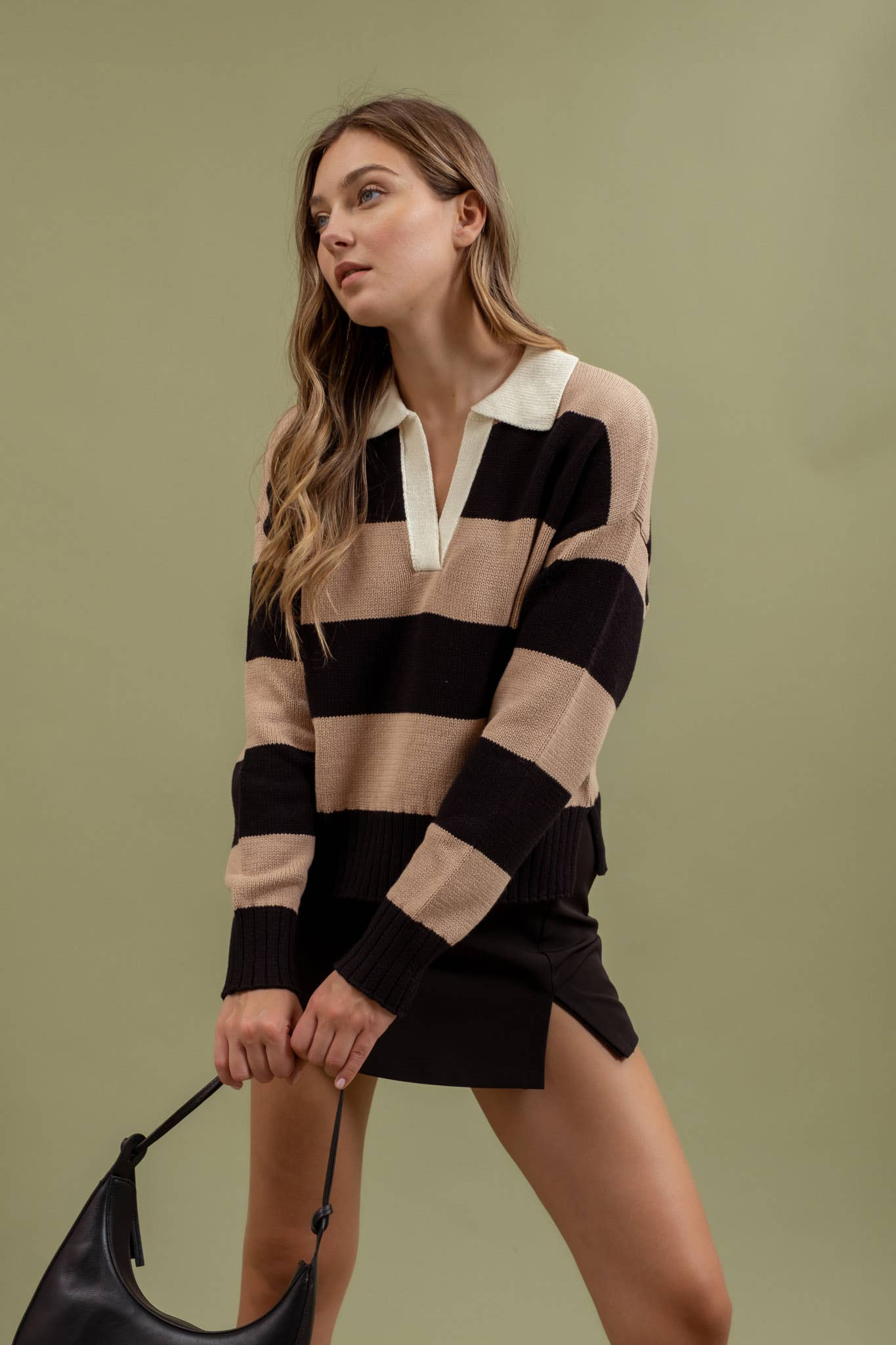 STRIPE COLLAR SWEATER