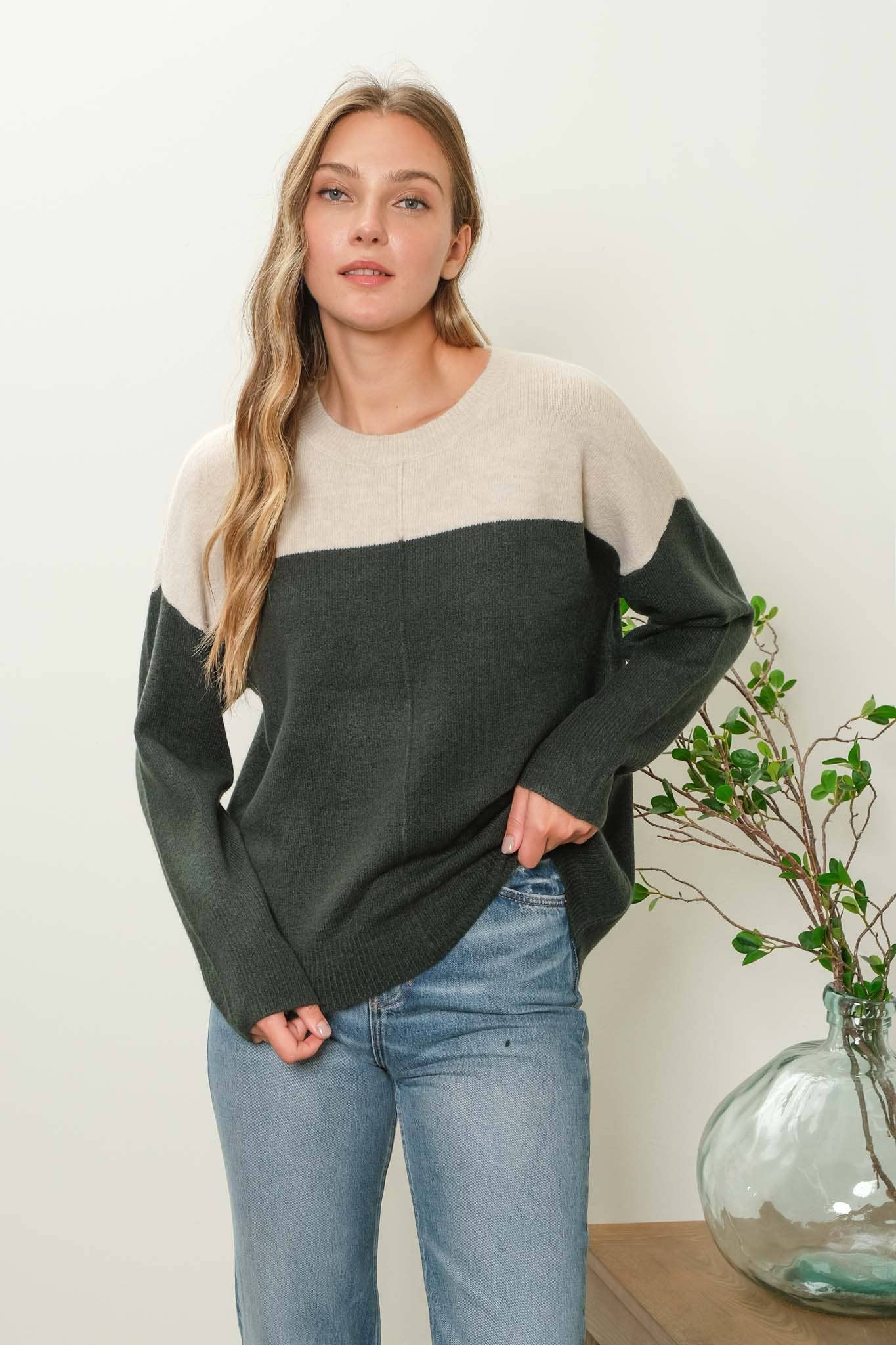 CONTRAST LONG SLEEVE SWEATER