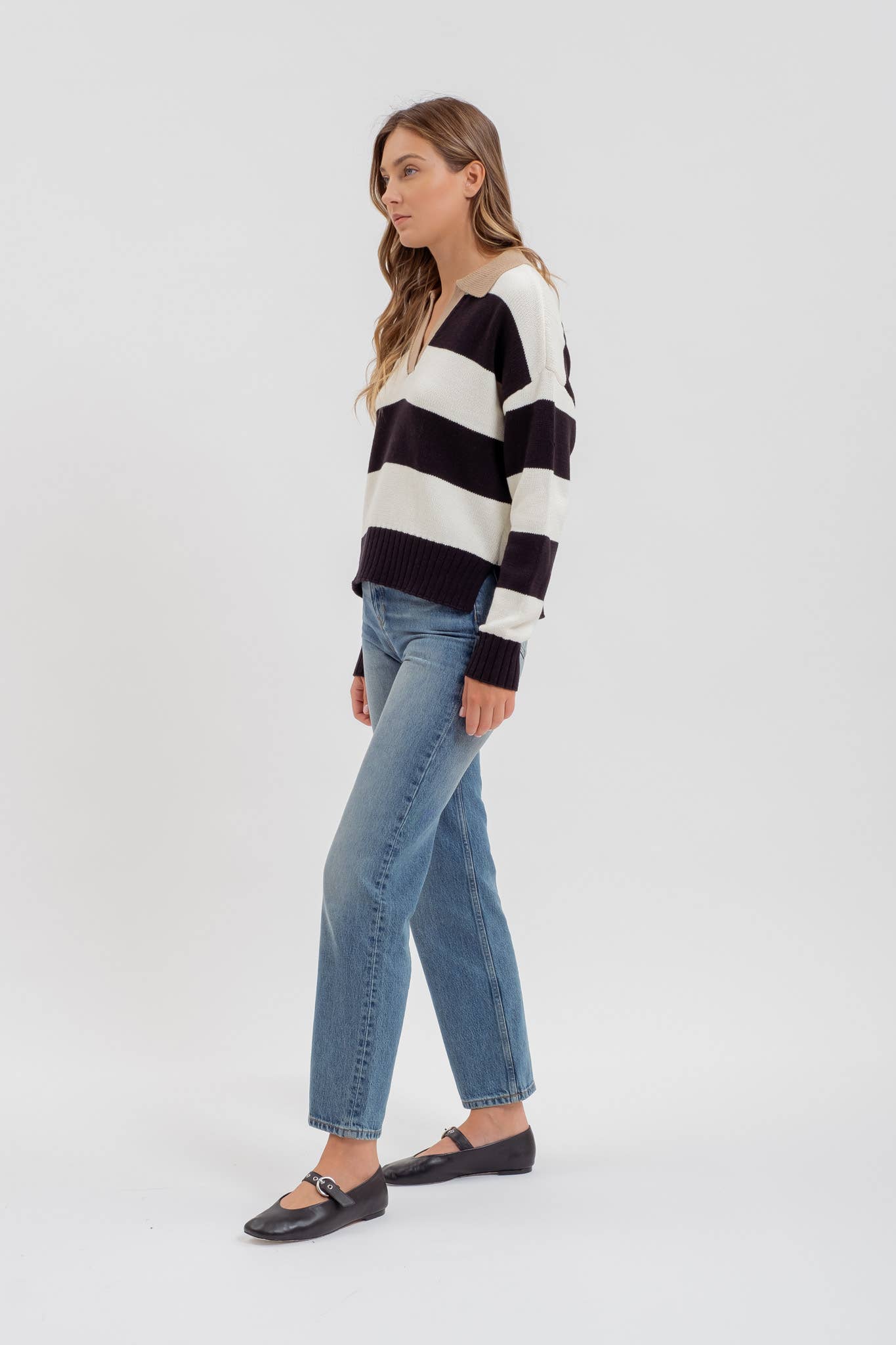 STRIPE COLLAR SWEATER